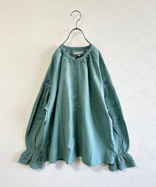 A BOND（アボンド）の「レースカフブラウス/おとな（シャツ/ブラウス・レディース・ブラック/ライトブルー・160cm）」の2枚目の写真