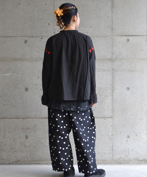 A BOND（アボンド）の「レースカフブラウス/おとな（シャツ/ブラウス・レディース・ブラック/ライトブルー・160cm）」の6枚目の写真