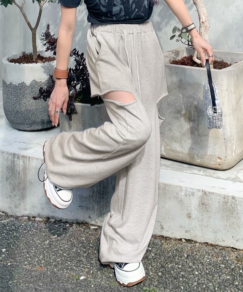 mily bilet（ミウィビレット）の「【mily bilet】存在感を発揮する一枚。カットオフワイドスウェットパンツ（スウェットパンツ・レディース・ブラック/オートミール/グレー・X-LARGE/SMALL/MEDIUM/LARGE）」の11枚目の写真