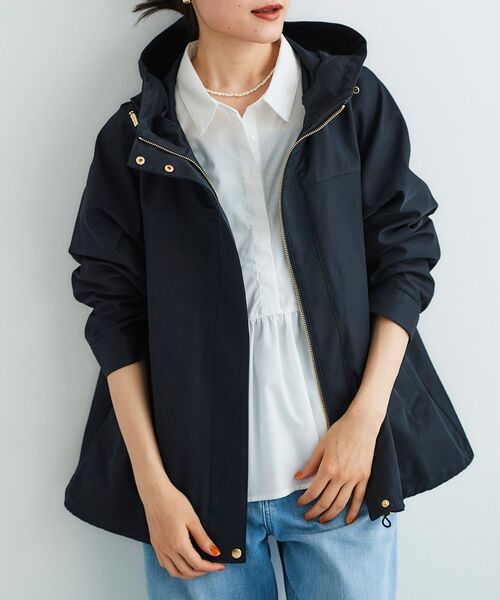 le.coeur blanc(ルクールブラン)の「ツイルストレッチフードブルゾン(ブルゾン・レディース・グレイッシュベージュ/ネイビー/オリーブ・38)」の3枚目の写真