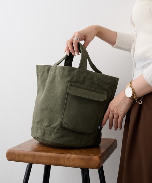 ROOTOTE(ルートート)の「【ROOTOTE】SN.デリ.リサイクルコットン-D トートバッグ 1017(トートバッグ・レディース・グレー/ブラック/アイボリー/カーキ/グリーン/ラベンダー/グリーン系1/イエロー/ライトパープル/レッド/ミント/ダークベージュ/サックスブルー/ピンク/ブルー/ライトイエロー/オレンジ/ライトグリーン/ブラック×ホワイト/グレー系その他/カーキ系1/ブルー系その他/ベージュ・FREE)」の12枚目の写真