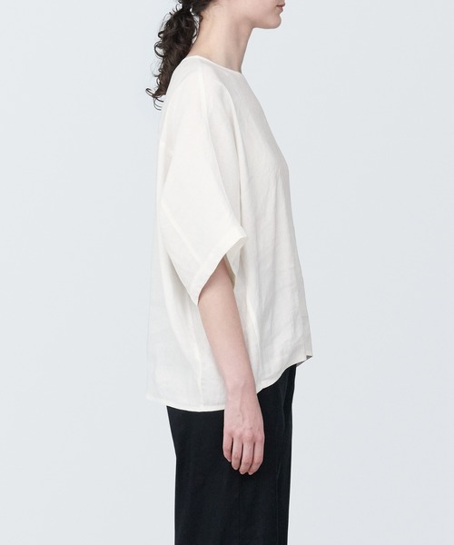 無印良品(ムジルシリョウヒン)の「婦人 ヘンプ レーヨン 半袖ブラウス(シャツ/ブラウス・レディース・ブルー系1/ライトグレー/オフホワイト/ブラック・XL/L/M/S/XS)」の6枚目の写真