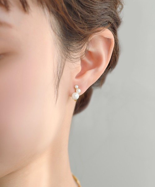 ANEMONE（アネモネ）の「パールアシメイヤリング（イヤリング・レディース・ホワイト・FREE）」の6枚目の写真