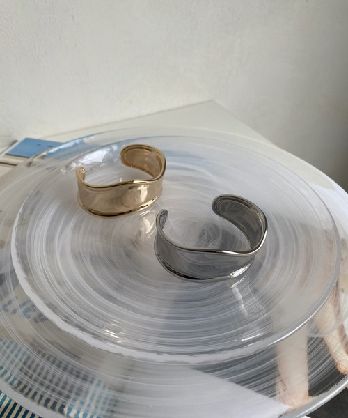 DouDou（ドゥドゥ）の「バングル（ブレスレット・レディース・シルバー/ゴールド・FREE）」の4枚目の写真