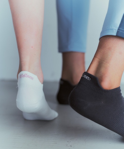 Tabio（タビオ）の「【tabio×NERGY】 2足SETドライ＆デオドラントソックス（ソックス/靴下・レディース・ホワイト/チャコールグレー/ブラック・FREE）」の5枚目の写真