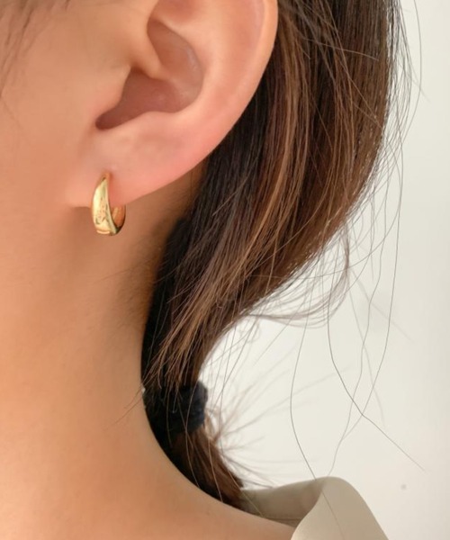 almo(アルモ)の「ボリュームリングミニフープピアス/ペア(RO)(ピアス(両耳用)・レディース・ゴールド/シルバー・10/14/16)」の6枚目の写真