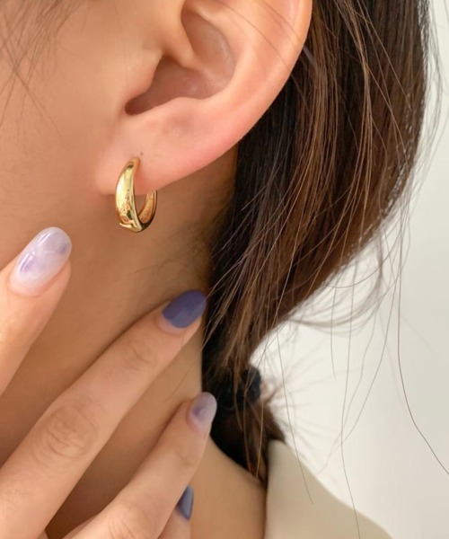 almo(アルモ)の「ボリュームリングミニフープピアス/ペア(RO)(ピアス(両耳用)・レディース・ゴールド/シルバー・10/14/16)」の7枚目の写真