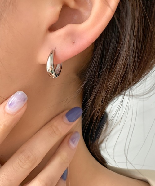 almo(アルモ)の「ボリュームリングミニフープピアス/ペア(RO)(ピアス(両耳用)・レディース・ゴールド/シルバー・10/14/16)」の11枚目の写真