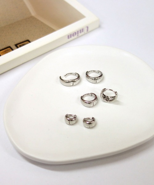 almo(アルモ)の「ボリュームリングミニフープピアス/ペア(RO)(ピアス(両耳用)・レディース・ゴールド/シルバー・10/14/16)」の12枚目の写真