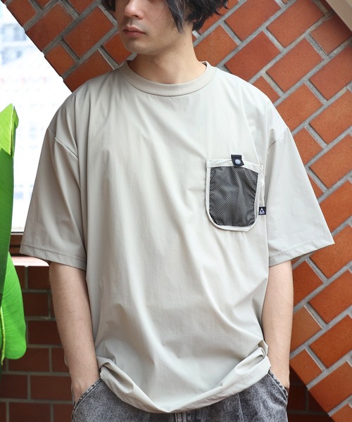 GERRY(ジェリー)の「GERRYナイロンメッシュポケットTシャツ(Tシャツ/カットソー・メンズ・グレイッシュベージュ/ブラック/カーキ・X-LARGE/LARGE/MEDIUM)」の1枚目の写真