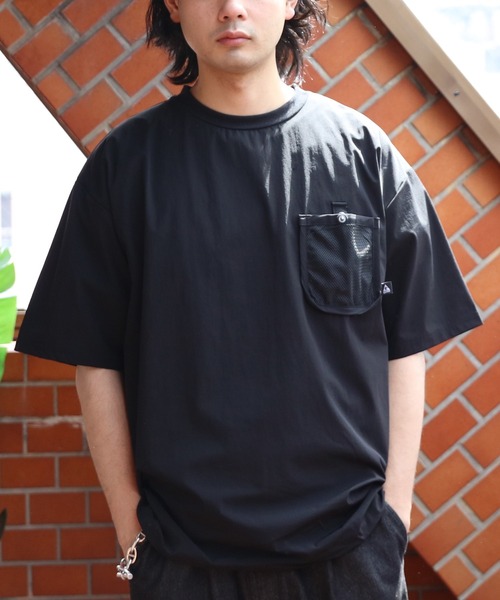 GERRY(ジェリー)の「GERRYナイロンメッシュポケットTシャツ(Tシャツ/カットソー・メンズ・グレイッシュベージュ/ブラック/カーキ・X-LARGE/LARGE/MEDIUM)」の2枚目の写真