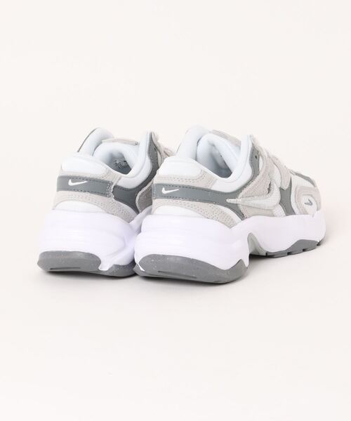 NIKE(ナイキ)の「【NIKE】NIKE W AL8(スニーカー・レディース・ライトグレー・25cm/24.5cm/24cm/23.5cm/23cm/25.5cm)」の2枚目の写真