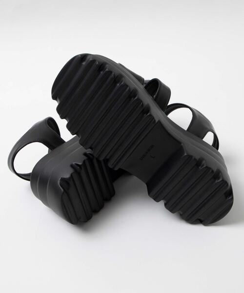 WEGO（ウィゴー）の「WEGO/ボリュームソールダブルベルトサンダル（サンダル・レディース・ブラック・LARGE/MEDIUM）」の8枚目の写真