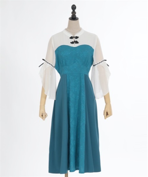 axes femme POETIQUE(アクシーズファムポエティック)の「チャイナボタンフレア袖ワンピース(ワンピース・レディース・グレー/ブルーグリーン/ブラック・MEDIUM)」の12枚目の写真