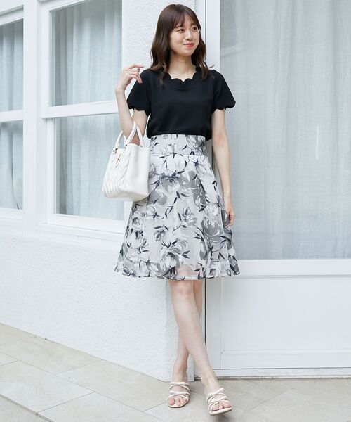 MAJESTIC LEGON（マジェスティックレゴン）の「【WEB限定アイテム】スカラップカットトップス（Tシャツ/カットソー・レディース・ネイビー/アイボリー/ブラック・MEDIUM）」の22枚目の写真