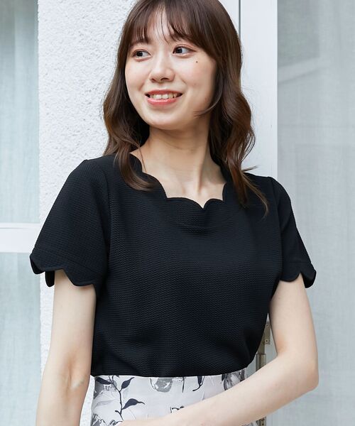 MAJESTIC LEGON（マジェスティックレゴン）の「【WEB限定アイテム】スカラップカットトップス（Tシャツ/カットソー・レディース・ネイビー/アイボリー/ブラック・MEDIUM）」の17枚目の写真