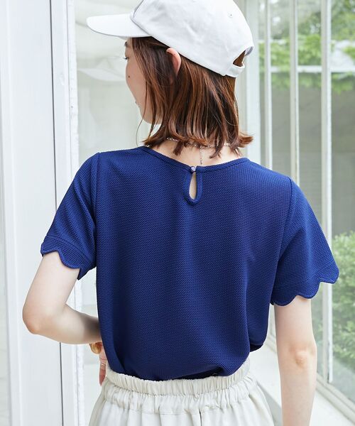 MAJESTIC LEGON（マジェスティックレゴン）の「【WEB限定アイテム】スカラップカットトップス（Tシャツ/カットソー・レディース・ネイビー/アイボリー/ブラック・MEDIUM）」の8枚目の写真