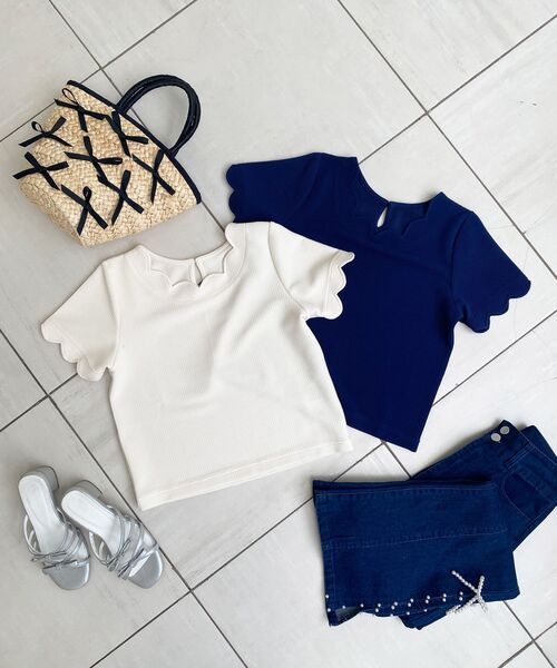 MAJESTIC LEGON（マジェスティックレゴン）の「【WEB限定アイテム】スカラップカットトップス（Tシャツ/カットソー・レディース・ネイビー/アイボリー/ブラック・MEDIUM）」の6枚目の写真