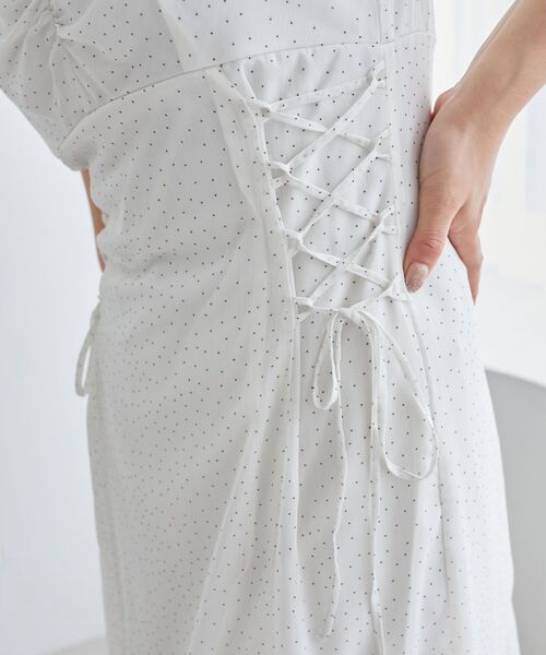 MAJESTIC LEGON(マジェスティックレゴン)の「サイドレースアップレディワンピース(ワンピース・レディース・ホワイト系その他2/ブラック系その他・MEDIUM)」の10枚目の写真