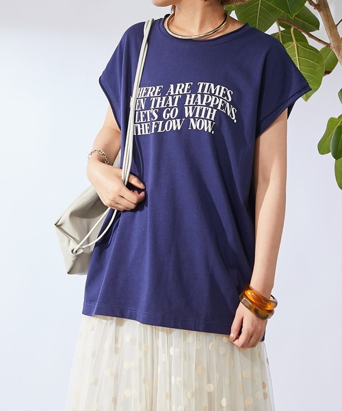 un dix cors(アンディコール)の「《1枚でも、インナーとしても◎》シルケット風ロゴTシャツ(Tシャツ/カットソー・レディース・オフホワイト/ネイビー・FREE)」の1枚目の写真