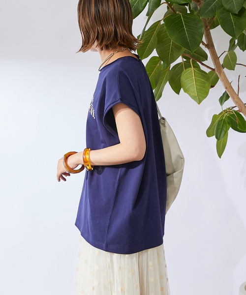 un dix cors(アンディコール)の「《1枚でも、インナーとしても◎》シルケット風ロゴTシャツ(Tシャツ/カットソー・レディース・オフホワイト/ネイビー・FREE)」の9枚目の写真