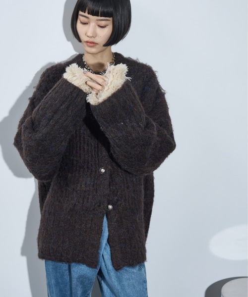 THE YOn（ザヨン）の「ベルスリーブエコファー切替カフトップス（Tシャツ/カットソー・レディース・レディッシュグレー/ブラック/アイボリー・FREE）」の9枚目の写真