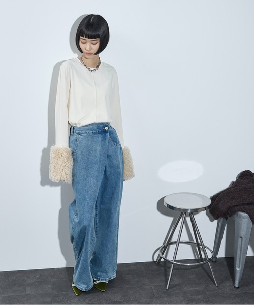 THE YOn（ザヨン）の「ベルスリーブエコファー切替カフトップス（Tシャツ/カットソー・レディース・レディッシュグレー/ブラック/アイボリー・FREE）」の8枚目の写真