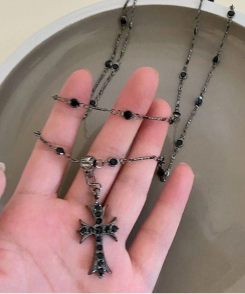 ARCHIVER（アーカイバ）の「【Bz】クロスアクリルストーン２連チョーカーネックレス/Y2K（MA）（ネックレス・レディース・ブラック・FREE）」の5枚目の写真