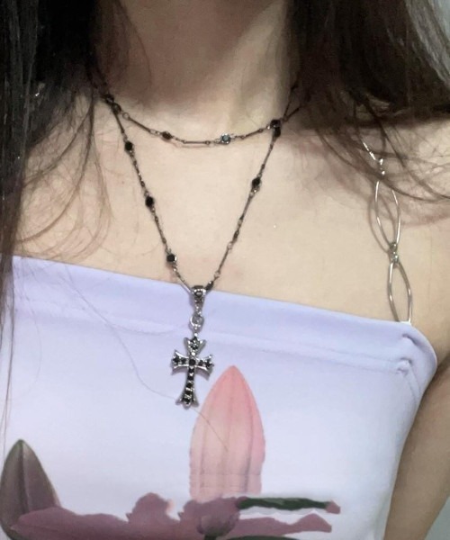 ARCHIVER（アーカイバ）の「【Bz】クロスアクリルストーン２連チョーカーネックレス/Y2K（MA）（ネックレス・レディース・ブラック・FREE）」の6枚目の写真