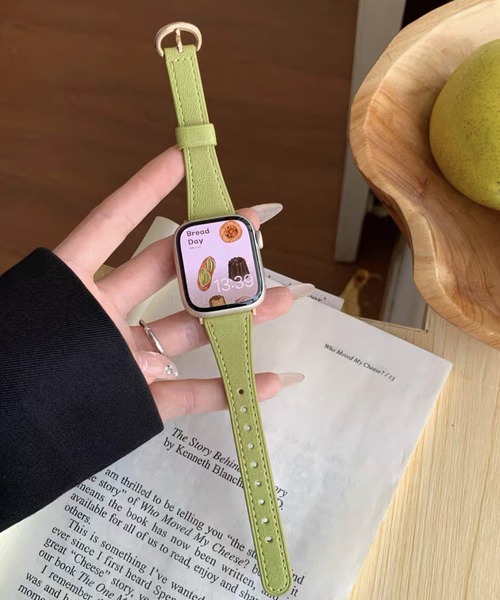 LUON(ルオン)の「LUON / Apple Watch Band / シンプル レザー アップルウォッチ バンド(デジタル腕時計・レディース・ライトブラウン/ライトブルー/ピンク/ブラウン/ライトグリーン/ベージュ/アイボリー/ブラック・B/A)」の1枚目の写真