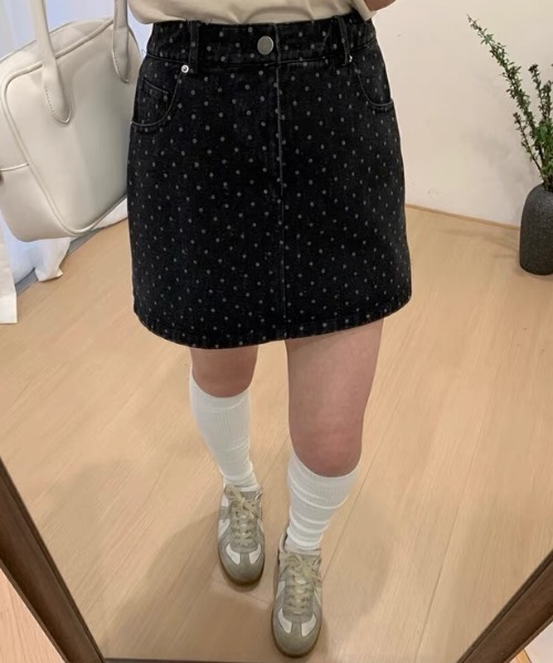 Achic(アシック)の「小花柄ミニスカート(デニムスカート・レディース・ブラック・S/M/L)」の17枚目の写真