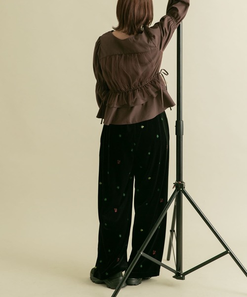 KBF（ケイビーエフ）の「2WAYチュールドッキングブラウス（シャツ/ブラウス・レディース・グリーン/アイボリー/ダークブラウン・ONE）」の12枚目の写真