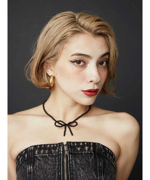 EVRIS（エヴリス）の「PEARL RIBBON CHOKER（チョーカー・レディース・ブラック/ホワイト・FREE）」の6枚目の写真