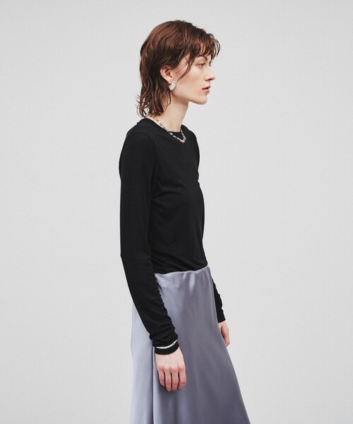 cloenc（クロエンス）の「◆【手洗い可】ラウンドネックカットソー（Tシャツ/カットソー・レディース・ライトグレー/ホワイト系/ブラック・02）」の5枚目の写真