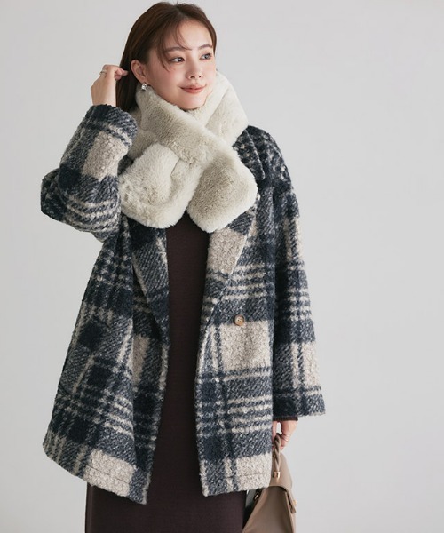 Pierrot（ピエロ）の「エコファーティペット（マフラー・レディース・チャコール/アイボリー/グレイッシュベージュ/グレー/キナリ・FREE）」の9枚目の写真