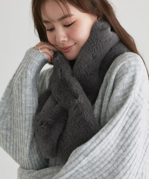 Pierrot（ピエロ）の「エコファーティペット（マフラー・レディース・チャコール/アイボリー/グレイッシュベージュ/グレー/キナリ・FREE）」の21枚目の写真