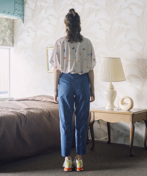 bedsidedrama（ベットサイドドラマ）の「COOLMAX Painter Two Tuck Jeans（デニムパンツ・レディース・ブルー/インディゴブルー・1/2）」の6枚目の写真