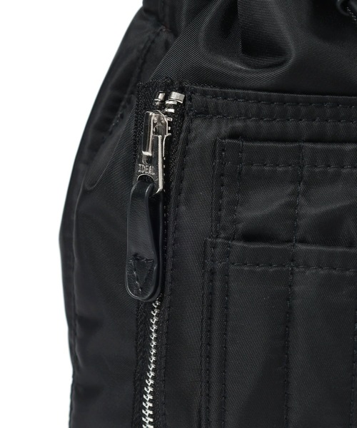 niko and...（ニコアンド）の「【WILLIAM B.ELIOTT】巾着2WAYショルダーバッグ（ショルダーバッグ・レディース・ブラック/カーキ・0）」の16枚目の写真