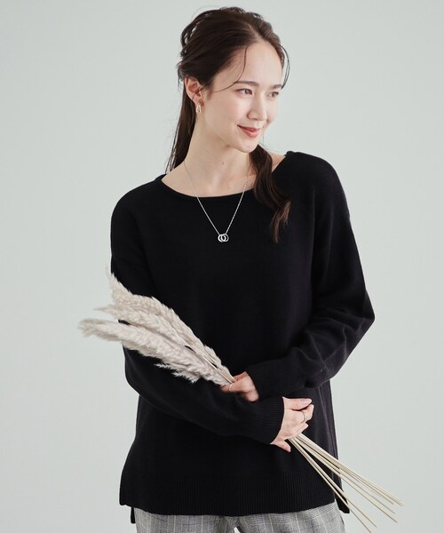 SHOO・LA・RUE（シューラルー）の「◆【S-LL/洗える/静電気軽減】アウトでも決まる もちもち ボートネック風ニット（ニット/セーター・レディース・ブルー/グレー/ブラック/ピンク系/アイボリー系2/ブラック系2・01/02/03/04）」の2枚目の写真