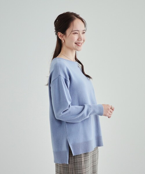 SHOO・LA・RUE（シューラルー）の「◆【S-LL/洗える/静電気軽減】アウトでも決まる もちもち ボートネック風ニット（ニット/セーター・レディース・ブルー/グレー/ブラック/ピンク系/アイボリー系2/ブラック系2・01/02/03/04）」の21枚目の写真