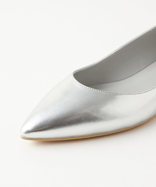 green label relaxing(グリーンレーベルリラクシング)の「ポインテッド フラットシューズ / パンプス(1.5cmヒール)-撥水-(パンプス・レディース・シルバー/ブラック/オフホワイト/ベージュ/レッド/その他1・25cm/24.5cm/24cm/23.5cm/23cm/22.5cm/22cm/25.5cm)」の20枚目の写真
