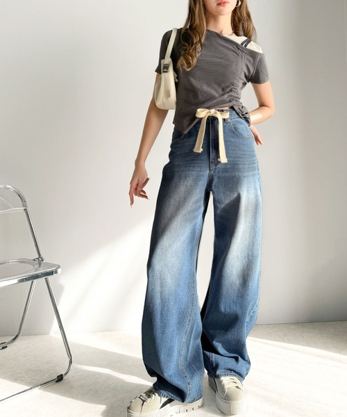 classicalelf(クラシカルエルフ)の「大人カジュアルをお洒落に格上げ。ドロスト紐付きカーブイージーデニムパンツ(デニムパンツ・レディース・ワンウォッシュ/ブルー/ライトブルー・X-LARGE/LARGE/MEDIUM/SMALL)」の19枚目の写真