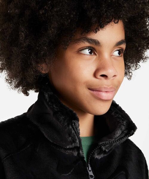 NIKE（ナイキ）の「ナイキ スポーツウェア ジュニア (ガールズ) ジャケット / Nike Sportswear Big Kids' (Girls') Jacket FJ6154-010 Black（ブルゾン・キッズ・ブラック・130/140/150/160/170）」の3枚目の写真