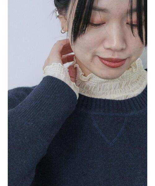 Samansa Mos2 blue(サマンサモスモスブルー)の「フリル衿シャーリングプルオーバー(Tシャツ/カットソー・レディース・キナリ/ブラック/オフホワイト・F)」の21枚目の写真