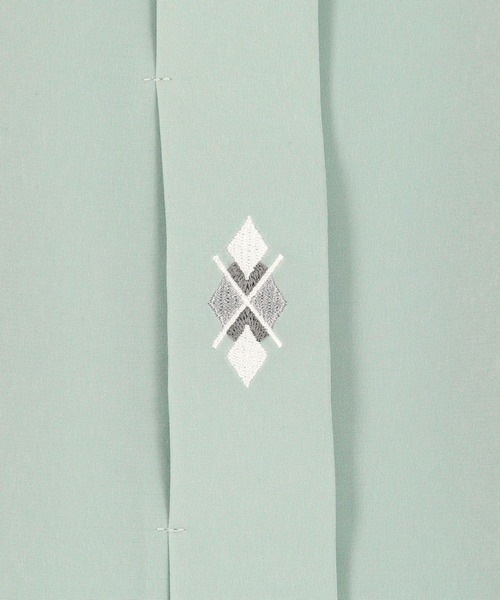 NICOLE CLUB(ニコル クラブ)の「比翼刺繍ブラウス(シャツ/ブラウス・レディース・チャコール/グリーン/オフホワイト/イエロー/ホワイト系・MEDIUM)」の14枚目の写真