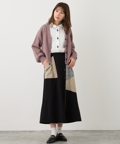 NICOLE CLUB(ニコル クラブ)の「比翼刺繍ブラウス(シャツ/ブラウス・レディース・チャコール/グリーン/オフホワイト/イエロー/ホワイト系・MEDIUM)」の17枚目の写真