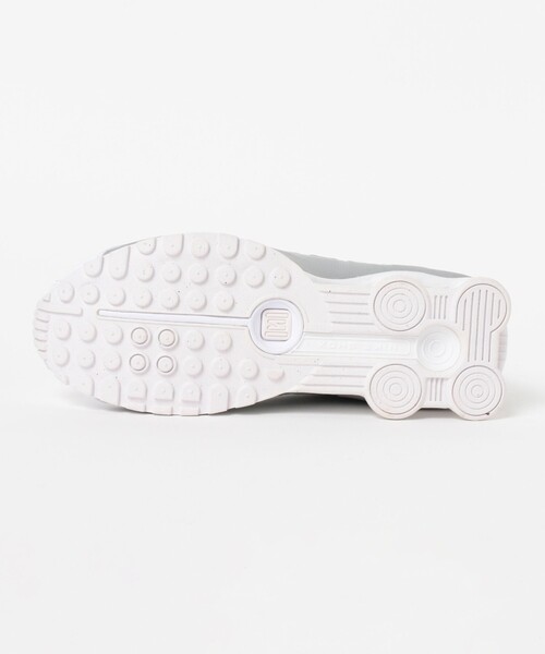 NIKE(ナイキ)の「NIKE / SHOX R4(スニーカー・メンズ・ホワイト・26.5cm/27.5cm/27.0cm/26.0cm/28.5cm/28.0cm)」の4枚目の写真