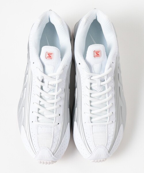 NIKE(ナイキ)の「NIKE / SHOX R4(スニーカー・メンズ・ホワイト・26.5cm/27.5cm/27.0cm/26.0cm/28.5cm/28.0cm)」の5枚目の写真
