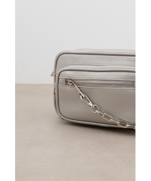 AZUL by moussy（アズールバイマウジー）の「アウトポケットスクエアショルダーバッグ（ショルダーバッグ・レディース・シルバー/ブラック・FREE）」の7枚目の写真