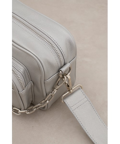 AZUL by moussy（アズールバイマウジー）の「アウトポケットスクエアショルダーバッグ（ショルダーバッグ・レディース・シルバー/ブラック・FREE）」の6枚目の写真